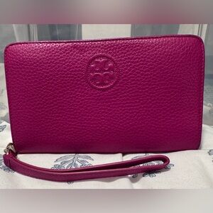 Tory Burch Fuchsia Leather Wristlet